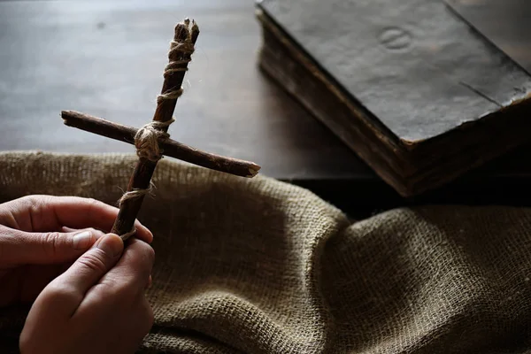 Din tom kitap çapraz çuval bezi