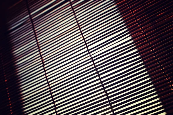 Sol brilhando através das cortinas — Fotografia de Stock