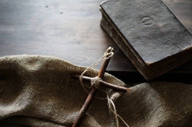 Din tom kitap çapraz çuval bezi