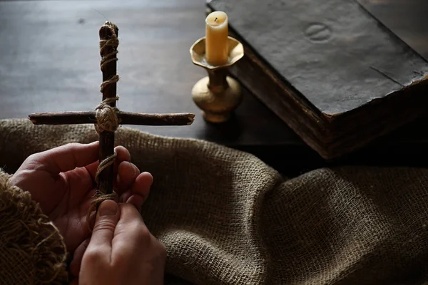 Din tom kitap çapraz çuval bezi