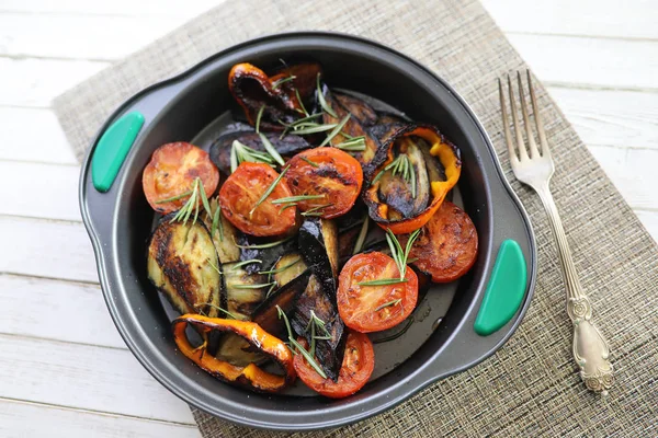 Sebze Izgara pan kızarmış patlıcan ve domates