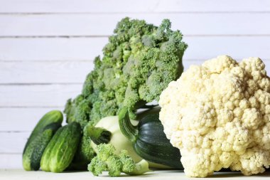 Taze sebze rustik ahşap arka plan