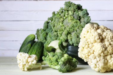 Taze sebze rustik ahşap arka plan