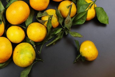Mandarin meyvesi siyahı izole et