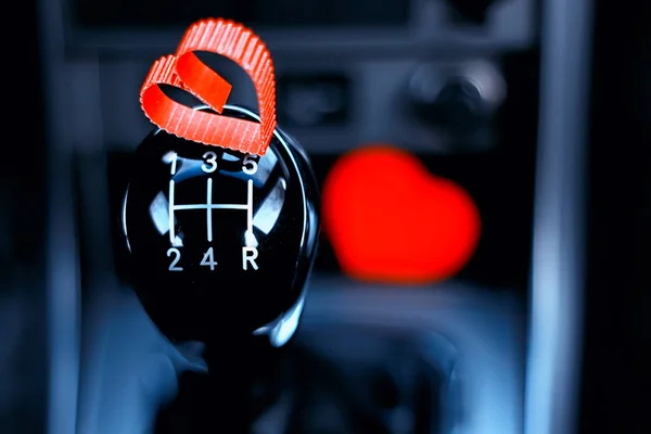 Heart shape on manual gearbox the car — Stock Photo, Image