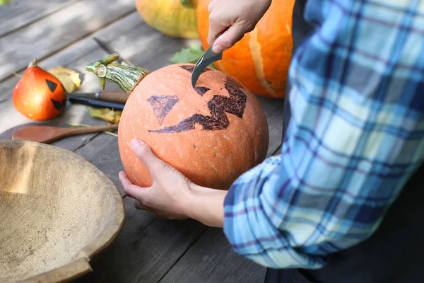 Halloween tök faragni — Stock Fotó