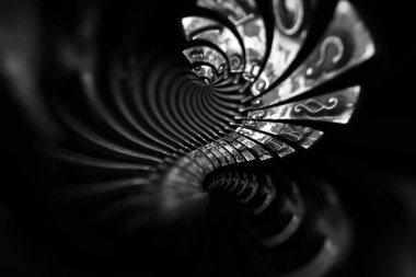 Eski bir daktilo farklı küçük metal unsurları