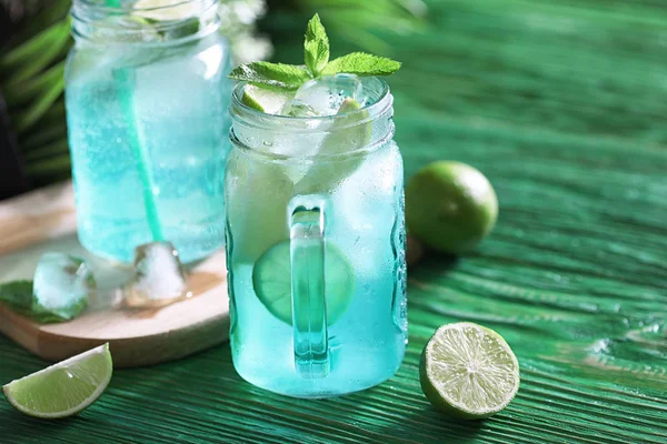 Lemonade from lime and mint — Stock Photo, Image