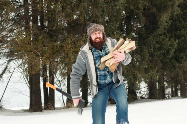 adam balta ile kışın