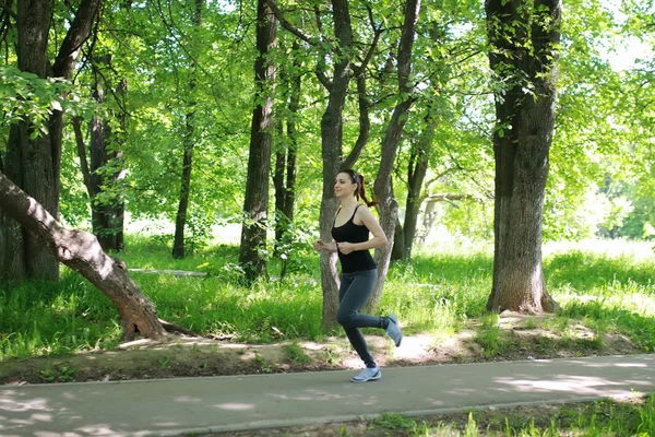 Woman sport run in park outdoor — Stock Photo, Image