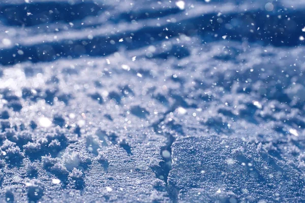 Kışın buz doku. Bir sokağa donmuş su parçaları — Stok fotoğraf