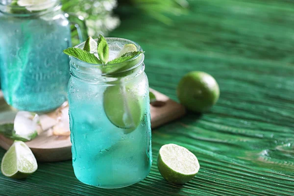 Lemonade from lime and mint — Stock Photo, Image
