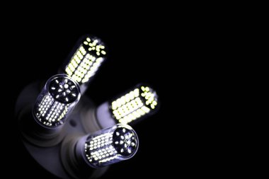 Lamba LED öğeleri. Diyotlar lambalı. Birçok parlak ışıklar