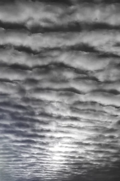 Teksturowane chmury na niebie — Zdjęcie stockowe
