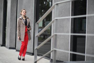 Şirin işkadını açık