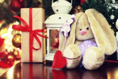 Fener ve oyuncak yeni yıl