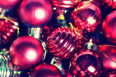 Noel renk topu bir kutu içinde