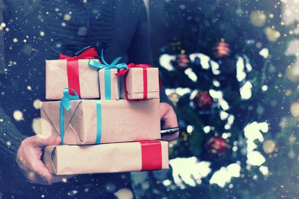 Pile de cadeaux pour les vacances de Noël — Photo