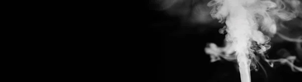 黒の背景に白煙。煙のテクスチャ。Wh のクラブ — ストック写真