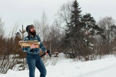 adam balta ile kışın