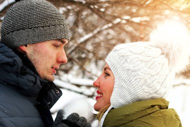 Kışın bir tarihte Çift