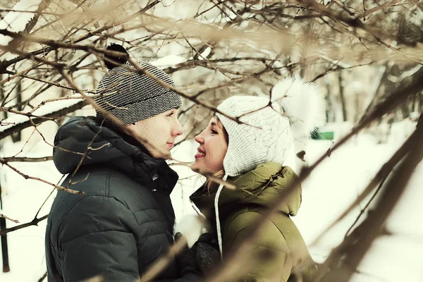 aşık çift kışın Park