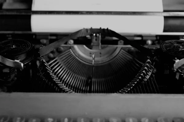 Black and white retro typewriter letter — Stock Photo, Image