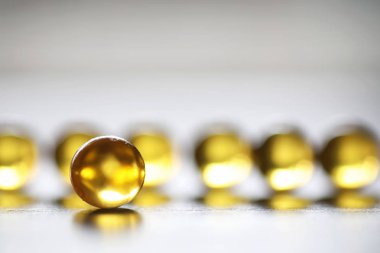 Balık yağı. Medikal Ürünler hastalıklarının tedavisi için. Co