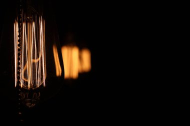 Filaman tungsten lambalar. Edisons ampul. Filaman fila