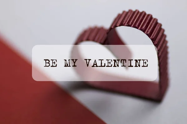 Tekst kształtu serca bądź moją Walentynką — Zdjęcie stockowe