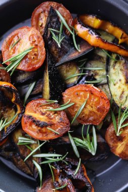 Sebze Izgara pan kızarmış patlıcan ve domates