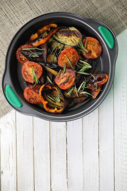 Sebze Izgara pan kızarmış patlıcan ve domates