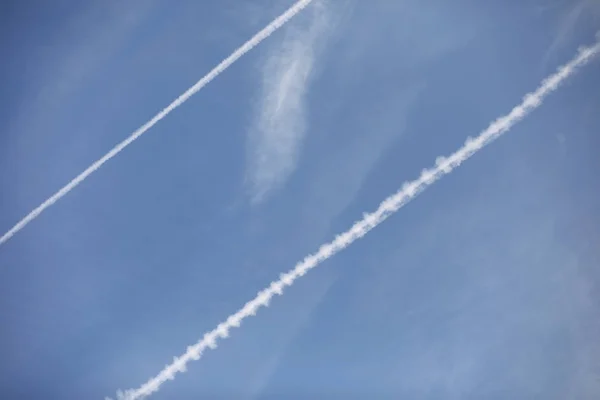 White clouds in a blue sky — Stock Photo, Image