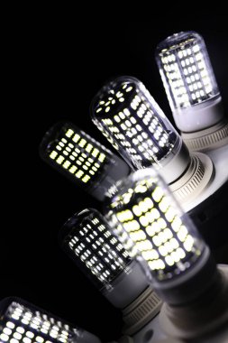 Lamba LED öğeleri. Diyotlar lambalı. Birçok parlak ışıklar 