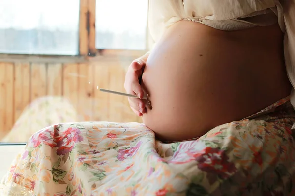 Beautiful girl pregnant blonde — Stock Photo, Image