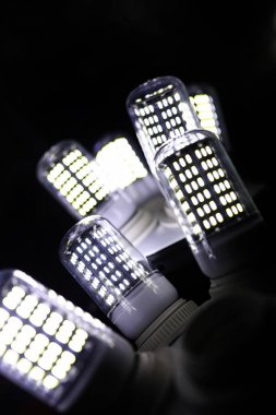 Lamba LED öğeleri. Diyotlar lambalı. Birçok parlak ışıklar 