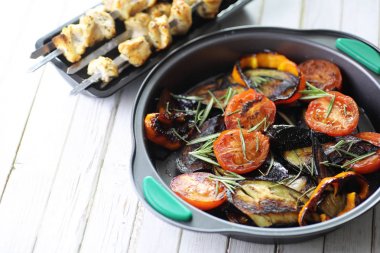 Sebze Izgara pan kızarmış patlıcan ve domates