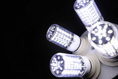 Lamba LED öğeleri. Diyotlar lambalı. Birçok parlak ışıklar 