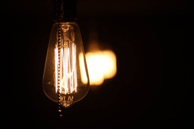 Filaman tungsten lambalar. Edisons ampul. Filaman fila