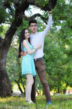 Genç çift ilk tarihte