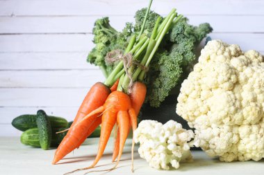 Taze sebze rustik ahşap arka plan