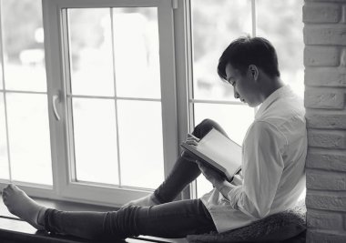 Asya genç adam öğrenci 