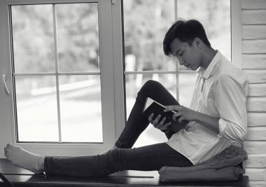 Asya genç adam öğrenci 