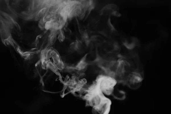 White smoke on a black background. Texture of smoke. Clubs of wh — Stock Photo, Image