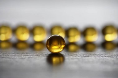 Balık yağı. Medikal Ürünler hastalıklarının tedavisi için. Co