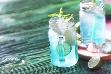 Limonata limon ve nane