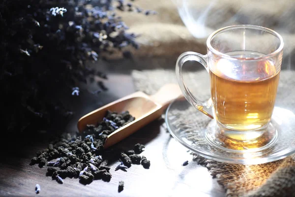 A tálalás táblázat főzött tea — Stock Fotó