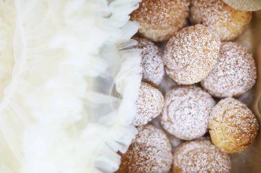 Şekerleme aromalı kek bir tatil için