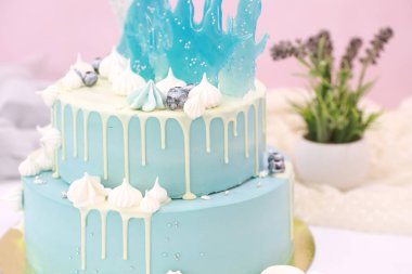 Şekerleme aromalı kek bir tatil için