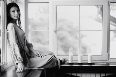 Kızları olan genç bir aile 